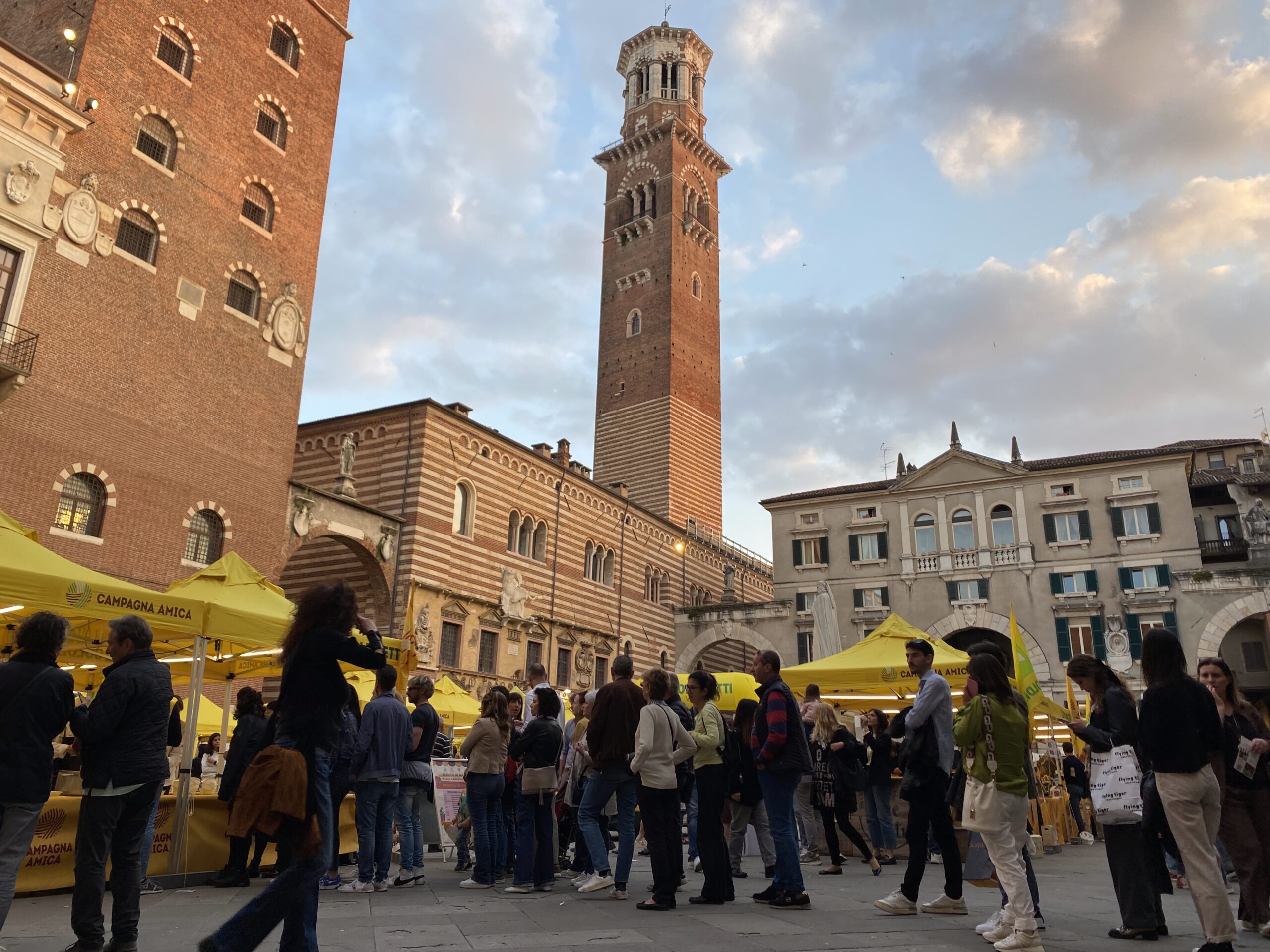Piazza Campagna Amica conquista i veronesi e i turisti